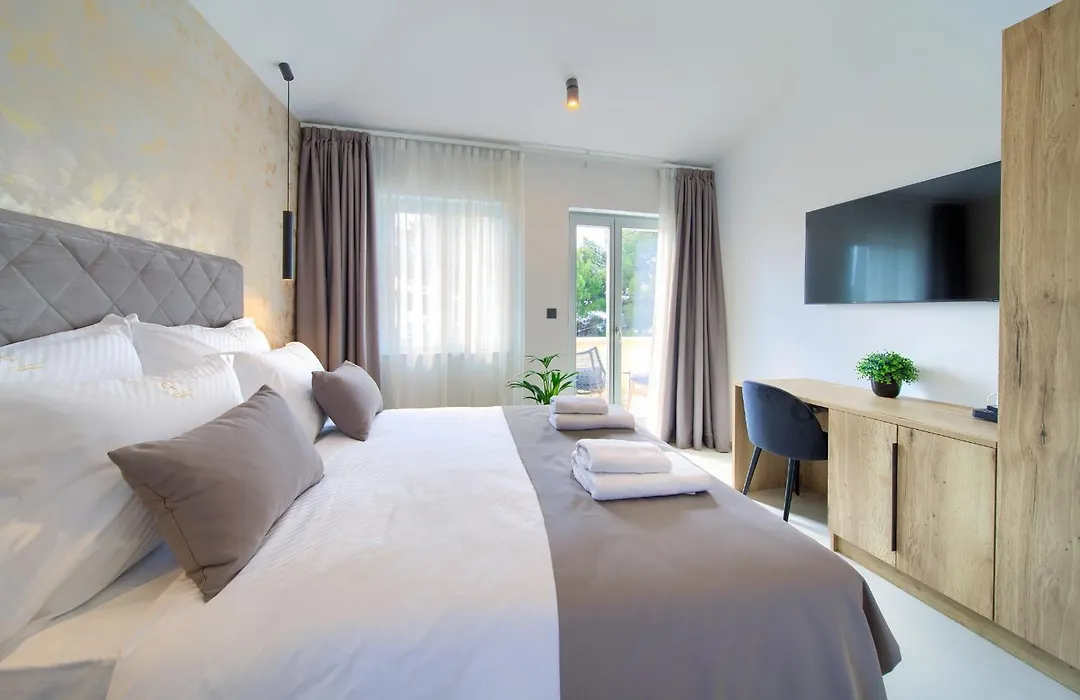 Portella Rooms-1