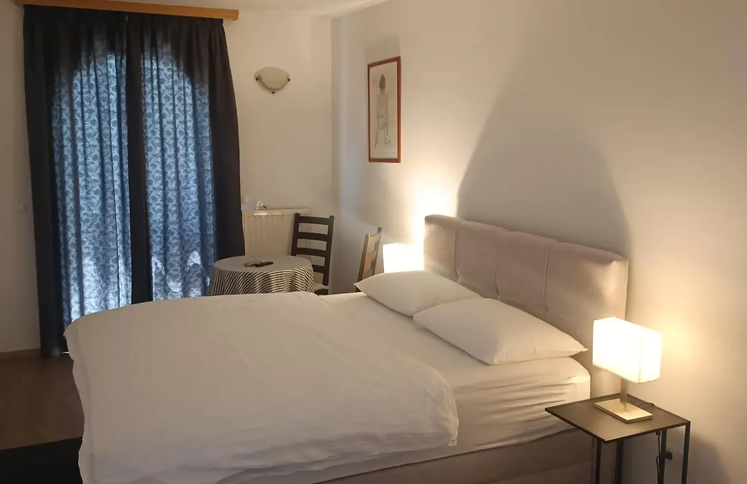 Marko Rooms-1